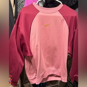 Nike Dri-FIT Rose Sweatshirt